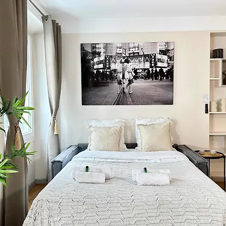 Elegant 2br 6p Steps From Champs Elysees *