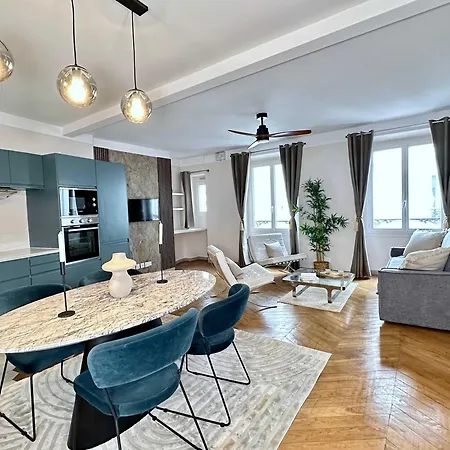 Elegant 2br 6p Steps From Champs Elysees Apartamento *